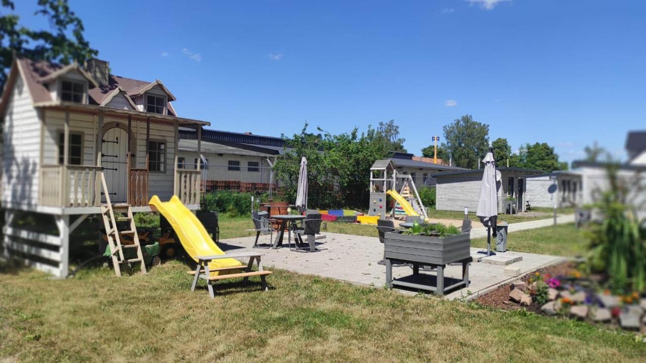 La Maison Pritzwalk - Bett & Bike Екстериор снимка